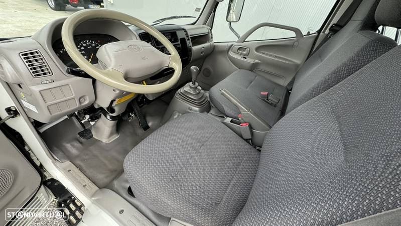 Toyota Dyna 3.0 D-4D M 35.33 Cabine Dupla A/C - 19