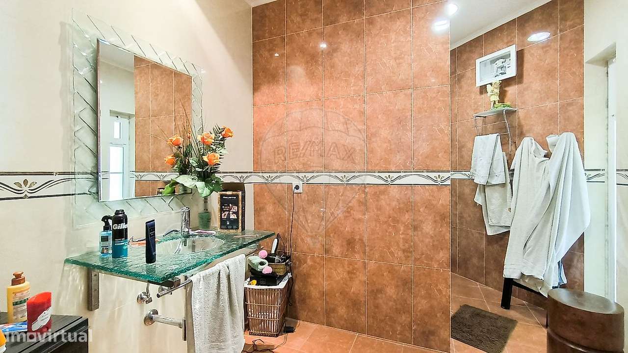 Moradia T5 para venda-7