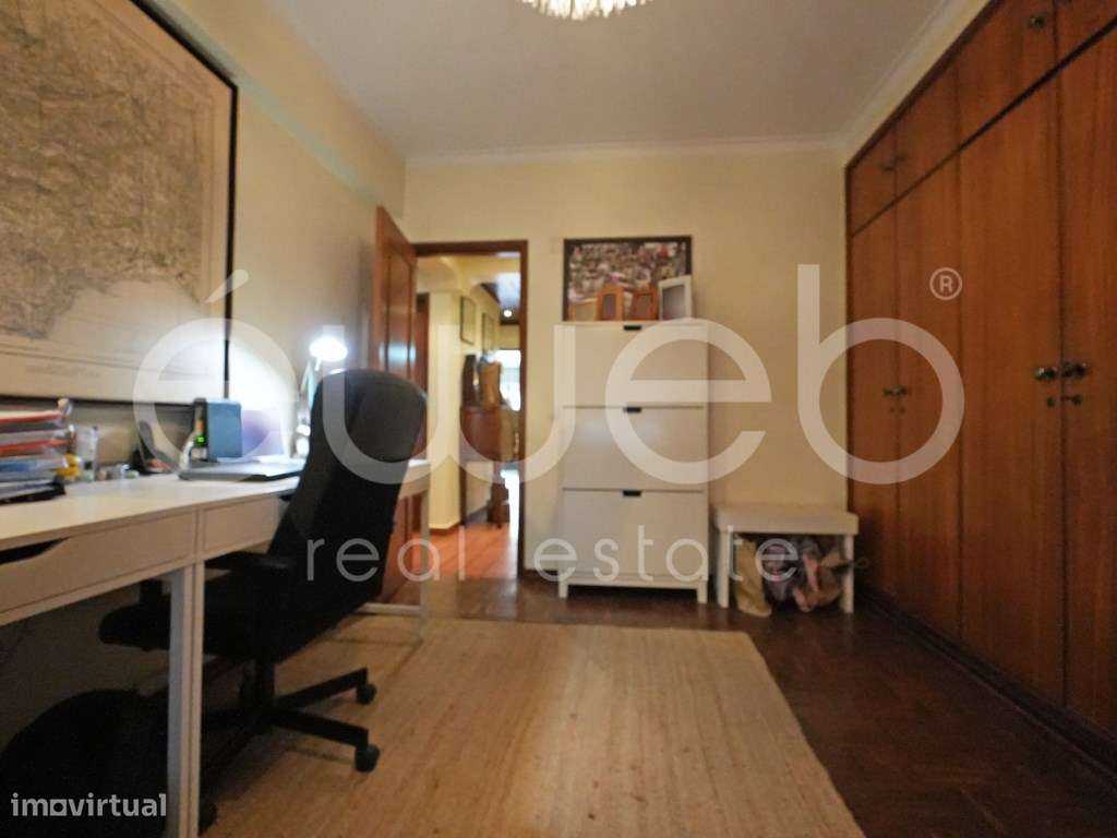 Apartamento T3 com varanda, Luísa Todi-20