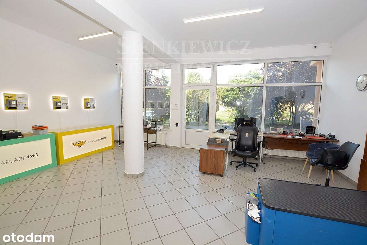 Lokal na Osiedlu Piaski-3