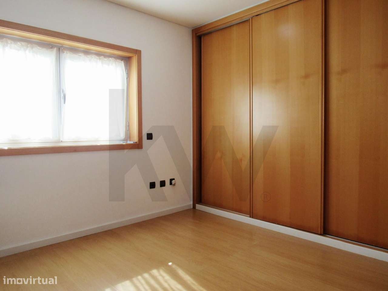 Moradia Térrea com Salão Superior | A 7 Minutos do Centro de Oliveira-23