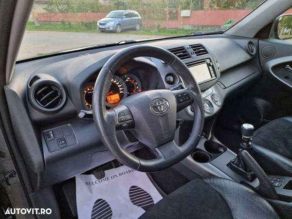 Toyota RAV4 2.2 D-CAT 4x4 Executive - 16