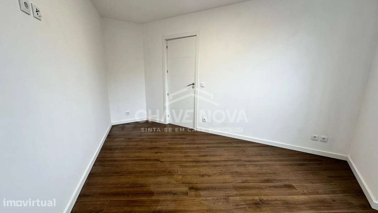 Andar Moradia V3 c/ Lugar de Garagem em Grijó - Grande imagem: 3/19