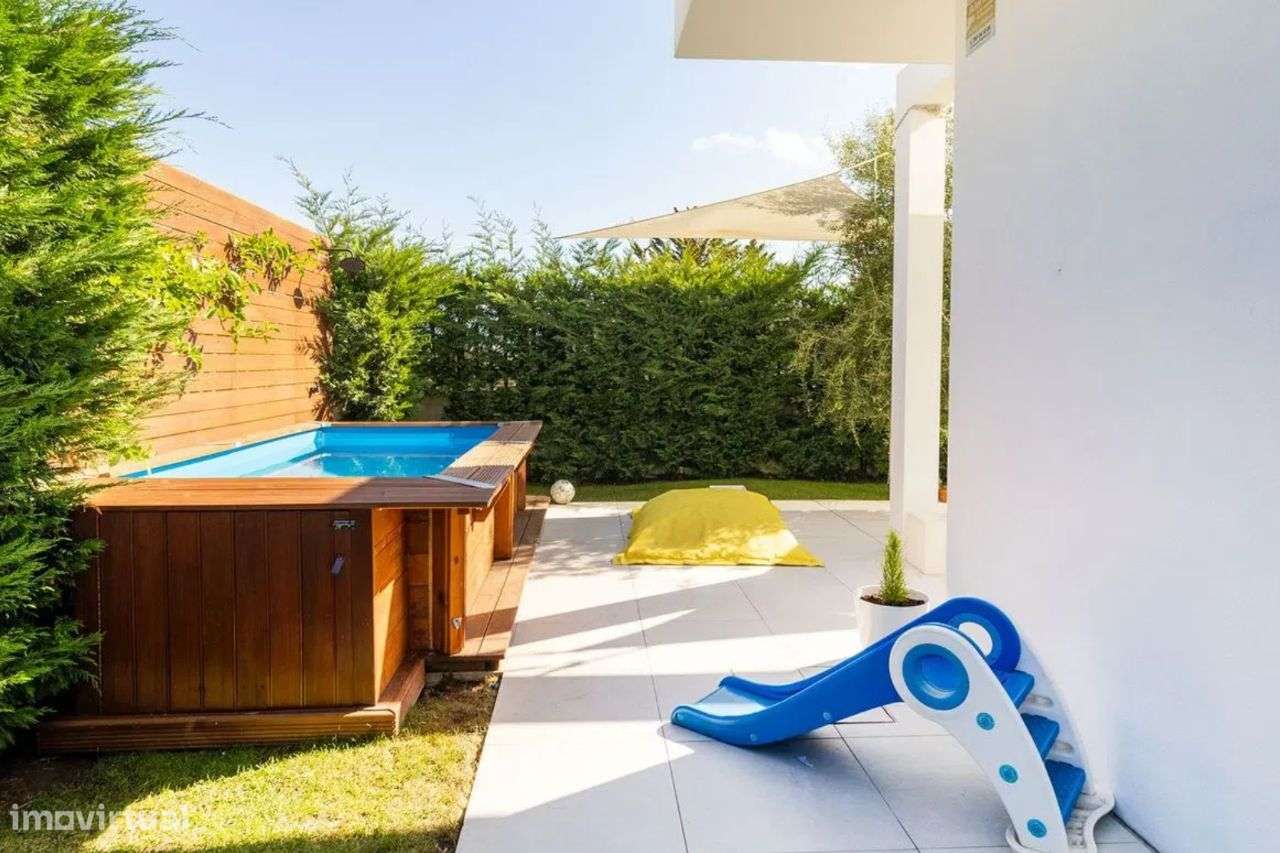 Excelente Moradia T4 em Porto Salvo, Oeiras-6