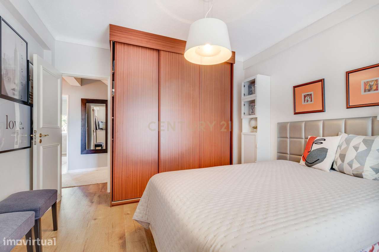 MORADIA T4 COM JARDIM E GARAGEM-30