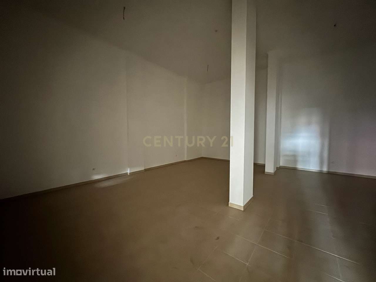 Loja / armazém em Torres Novas com bons acessos - Grande imagem: 4/8