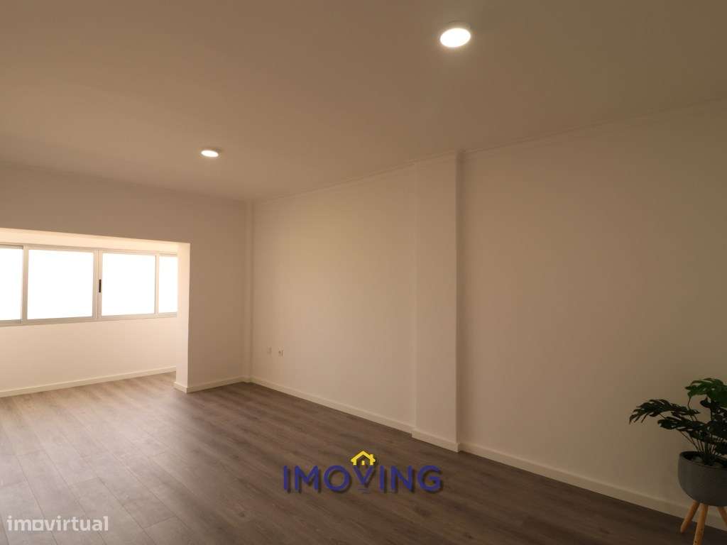 Apartamento T2, Remodelado, na Verderena, Barreiro-7