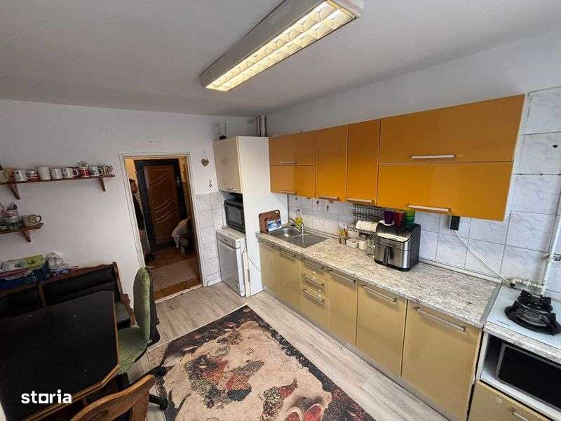 Vand Apartament 2 camere 94mp zona Uta - Imagine principală: 4/8