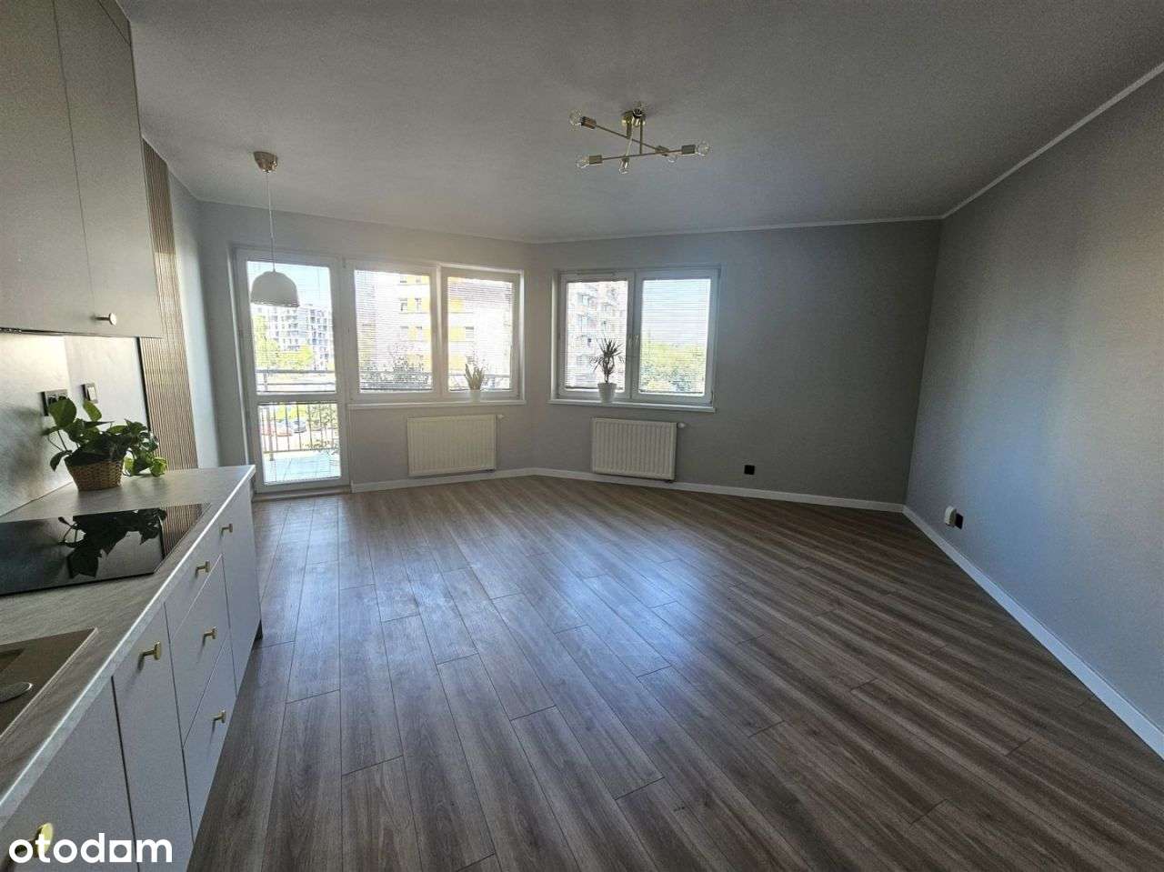 2 pokojowe dwustronne z balkonem, Piękne z 2009 r.-1