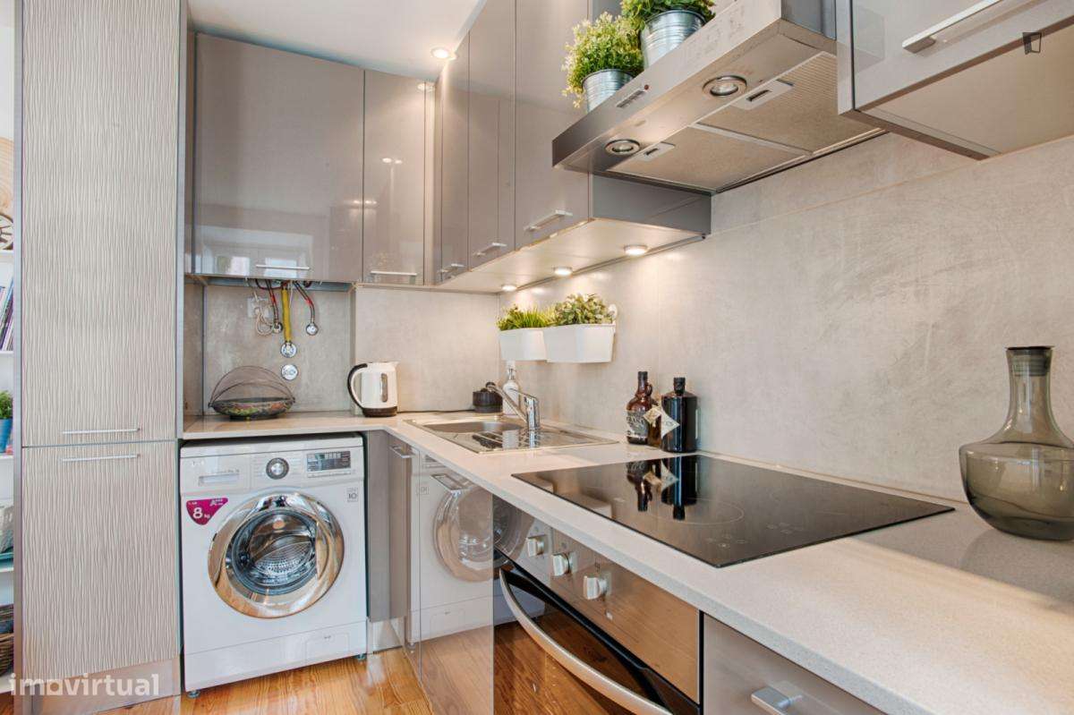 Apartamento com 1 quartos - localizado em Intendente Lisbon - Grande imagem: 4/8