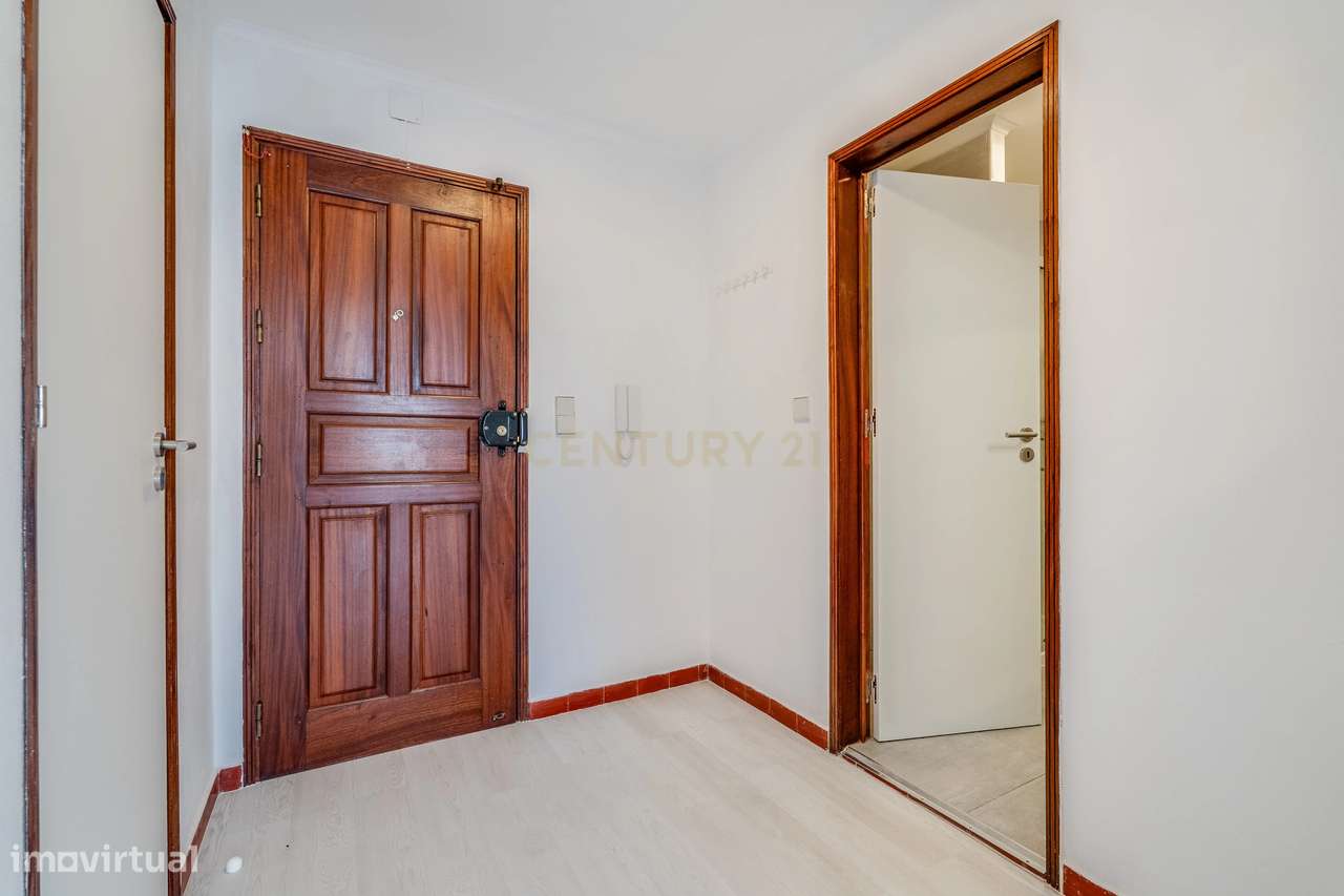 Apartamento T1 +1 em Quarteira-7