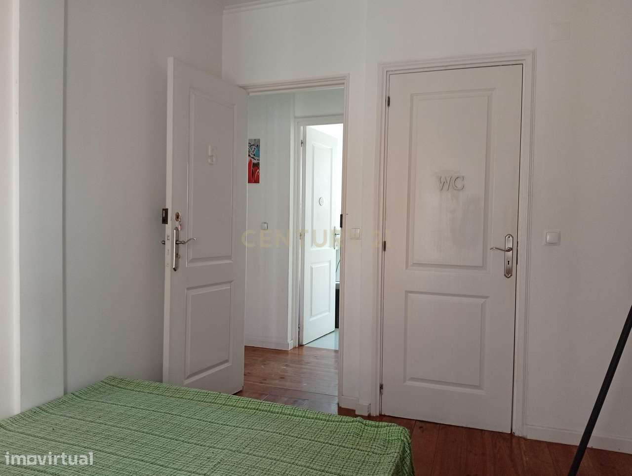 Oportunidade para adquirir prédio de 2 pisos (funcionou em regime AL) - Grande imagem: 4/33