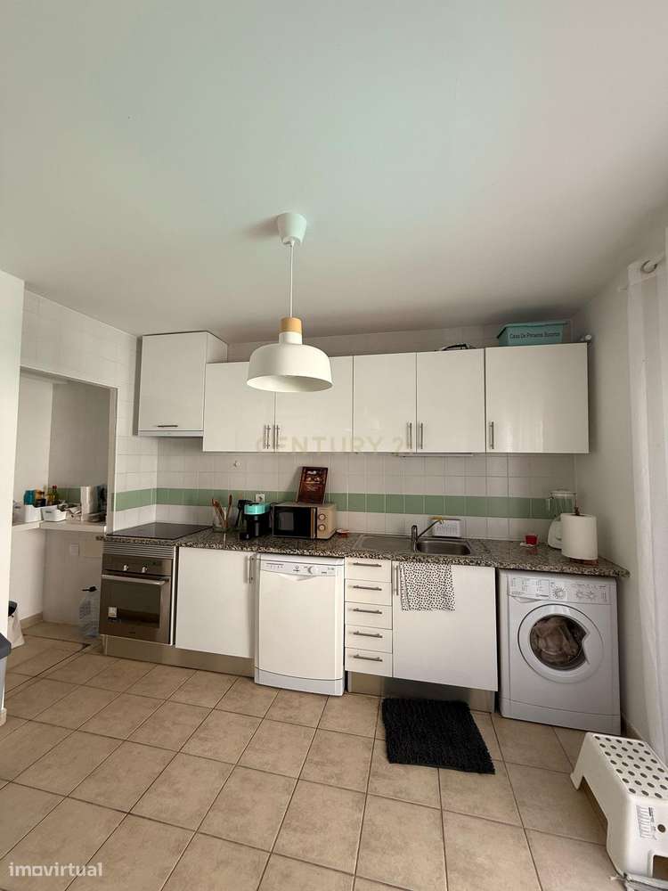 Magnifica T3 com Piscina no Corval-25