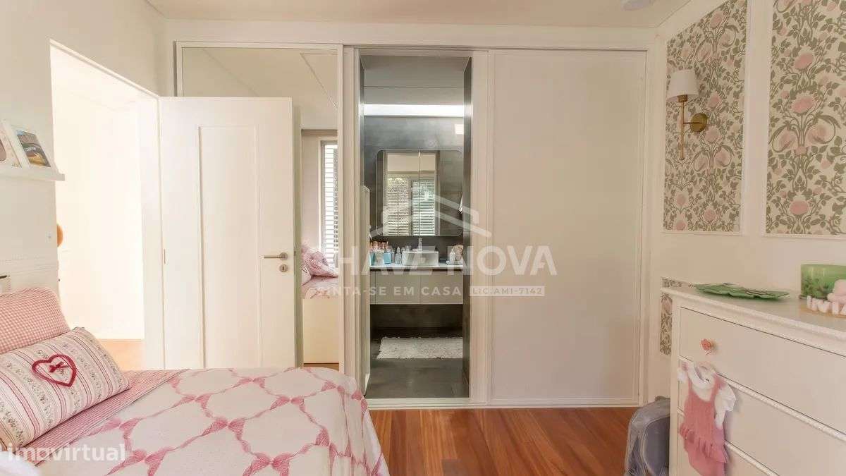 Moradia T3 com 4 casas de banho e piscina na Madalena-22