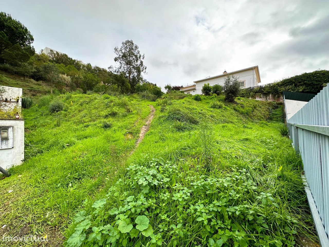 Terreno urbano / São Romão / Leiria