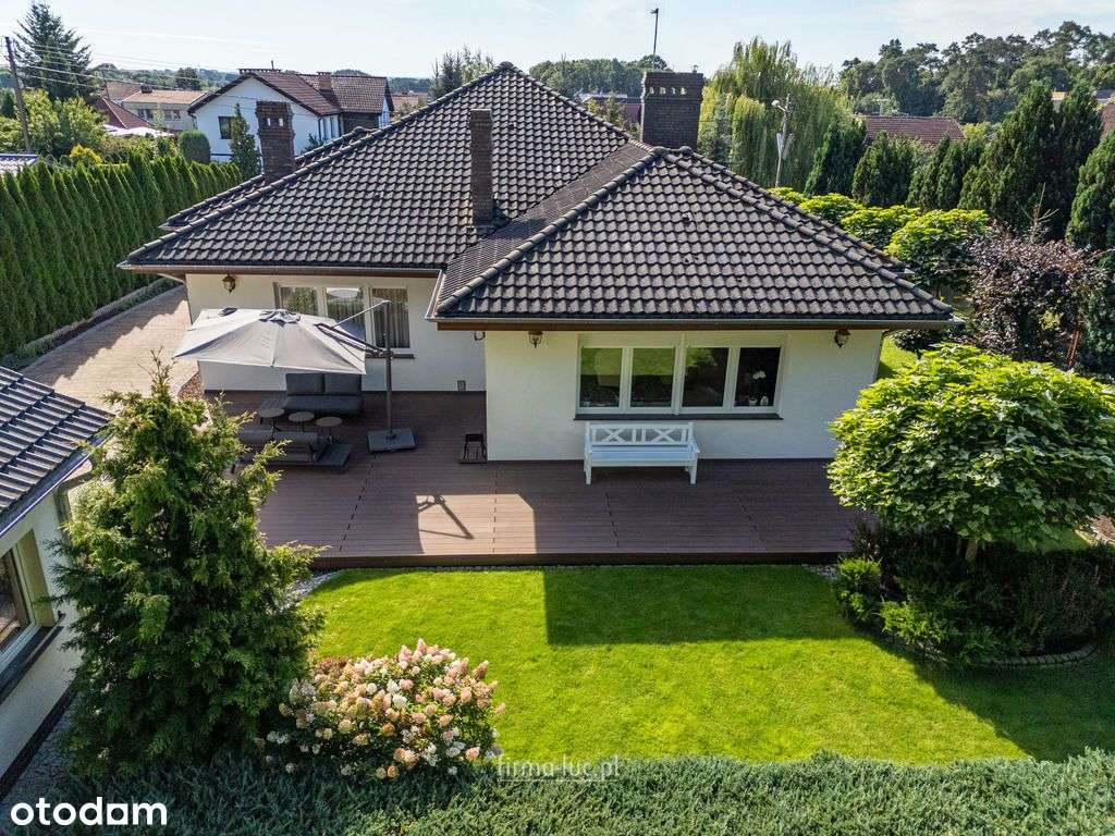 Dom przy ścianie lasu, możliwe 4 sypialnie-1