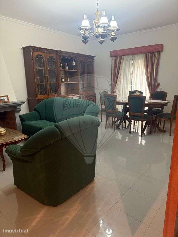 Moradia T6 para venda-7