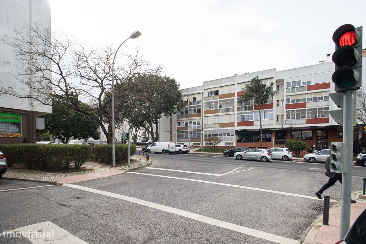 Apartamento T3 em Queluz de Baixo-24