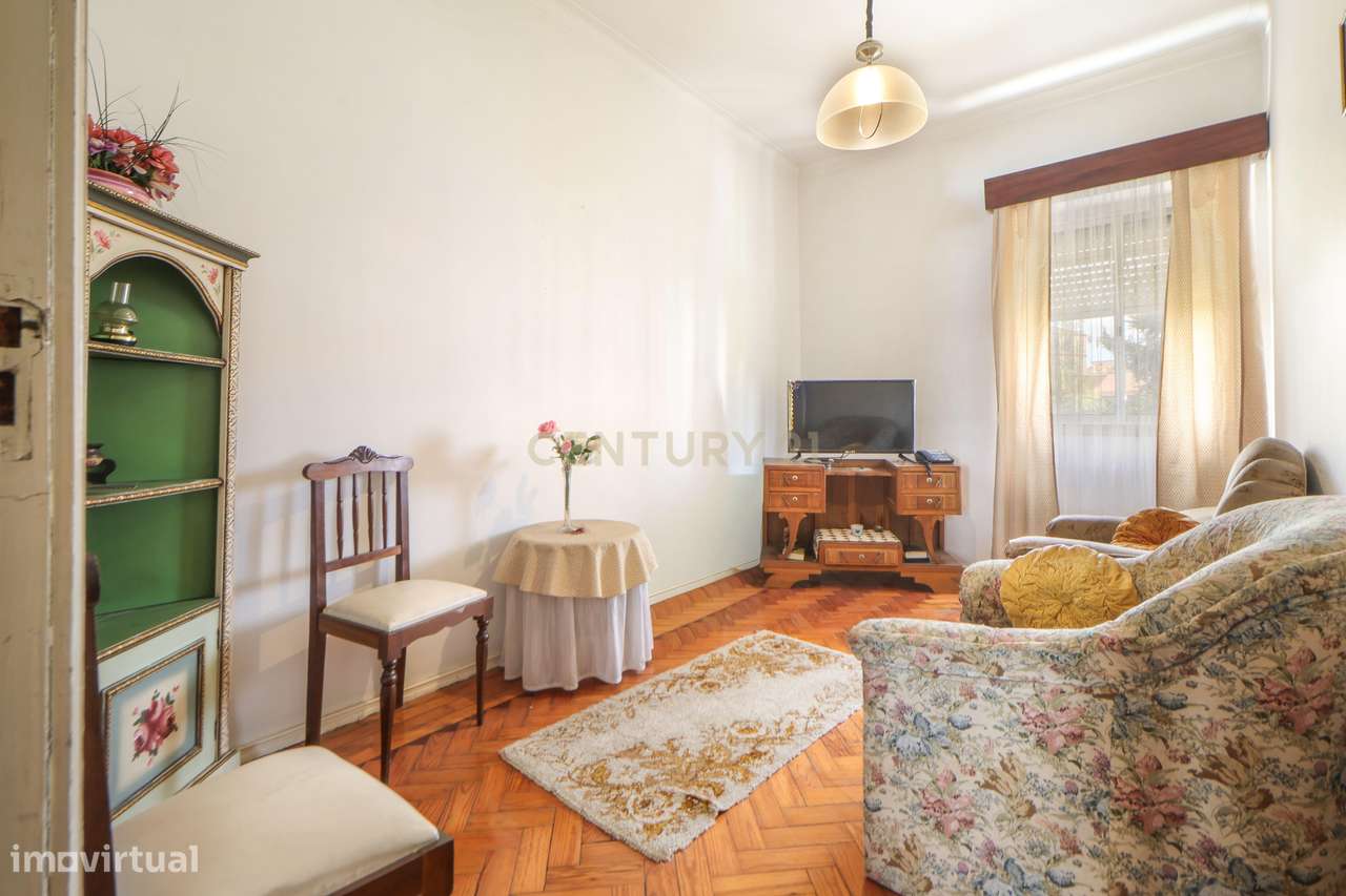 Apartamento T2 na Cruz de Pau - Amora - Seixal-14