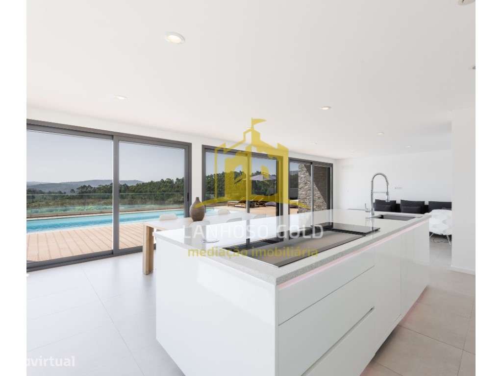 Moradia de Luxo - Grande imagem: 2/39