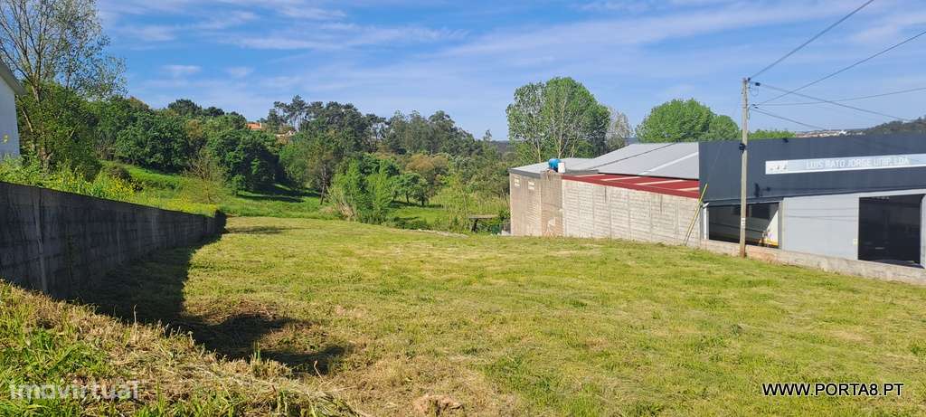 Terreno com possibilidade de construção-12