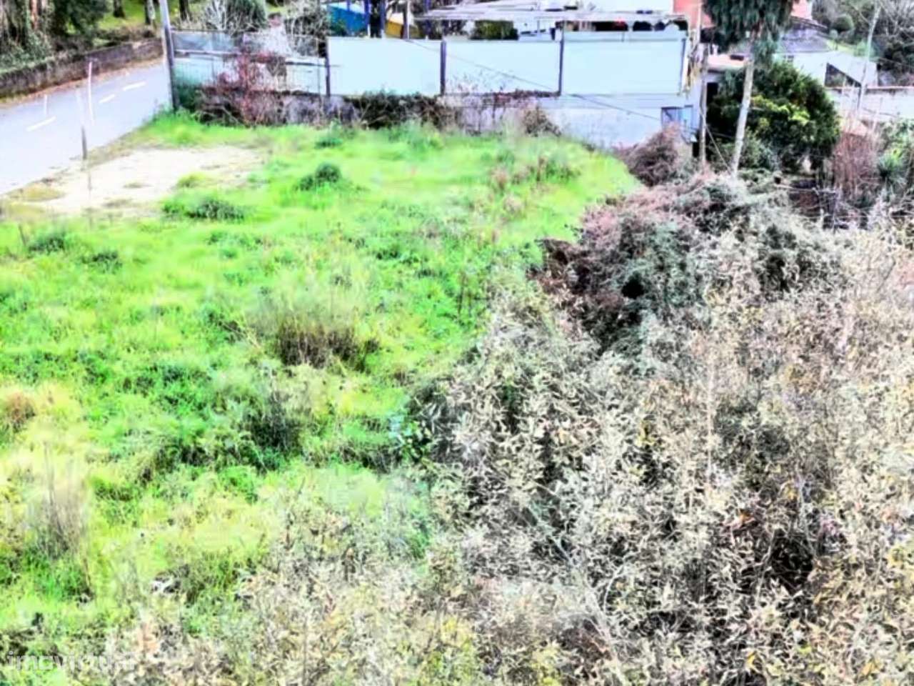 Vende-se terreno para construção em Lagos-12
