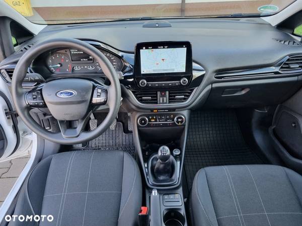 Ford Fiesta 1.1 S&S TITANIUM - 10