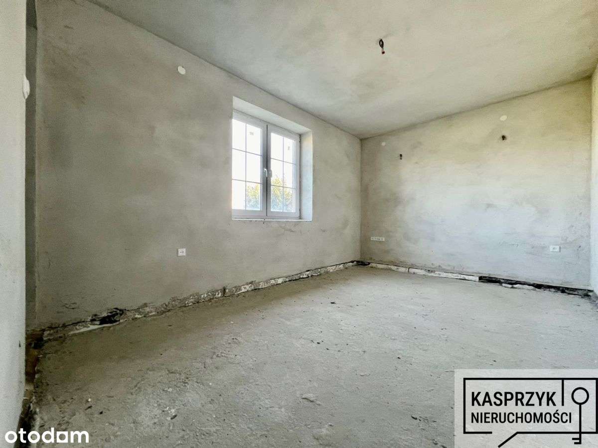 Działka z domem do wykończenia w Besku.-9