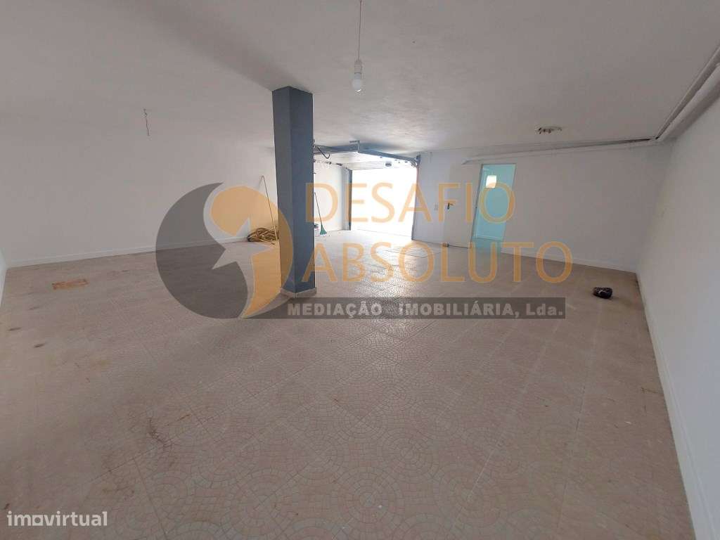 Moradia em Banda T4 c/ Piscina e Garagem. Quinta da Serralheira - S...-21