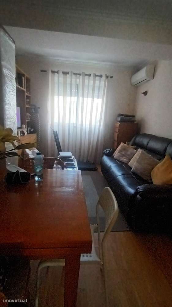 T2 com terraço no Bairro Rêgo em Lisboa-1