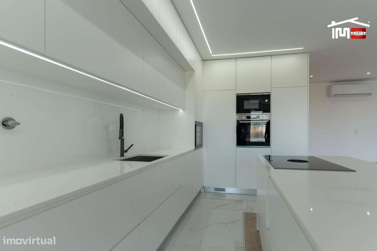 Apartamento T3 Montijo - Parqueamento, Varanda e Arrecadação - Grande imagem: 4/30