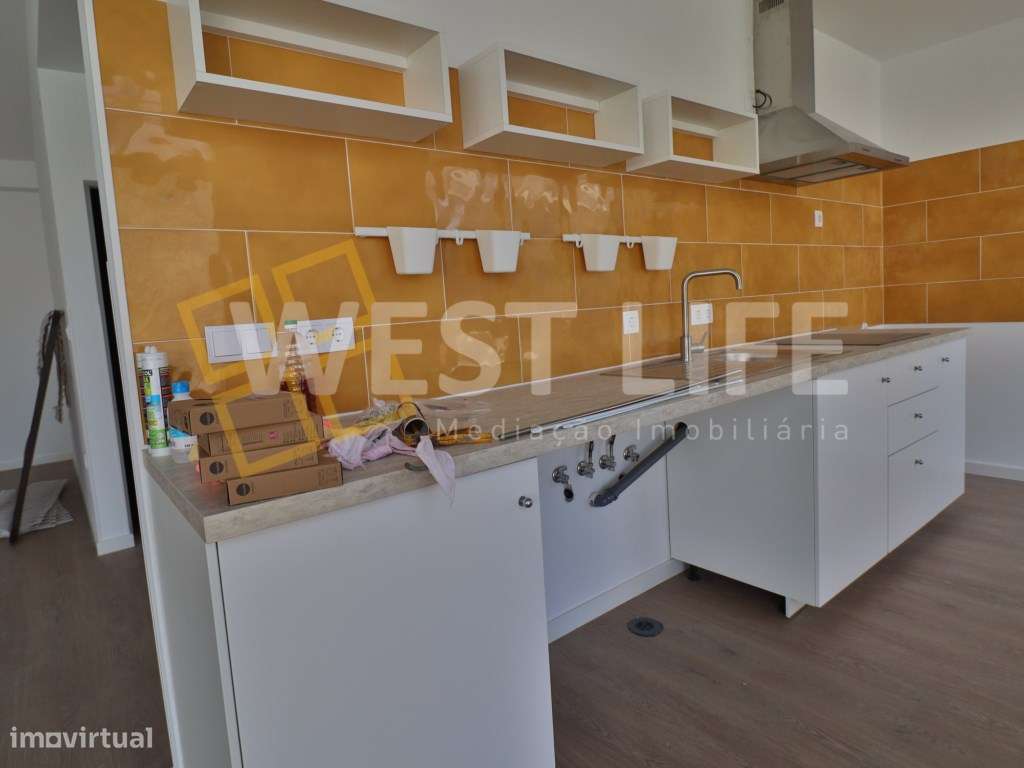 EXCLUSIVO WEST LIFE - Moradia de tipologia T1 renovada com terraço,... - Grande imagem: 5/22