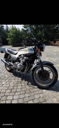 Honda CB - 8