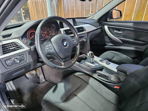 BMW 320 d Touring EfficientDynamics Auto - 10