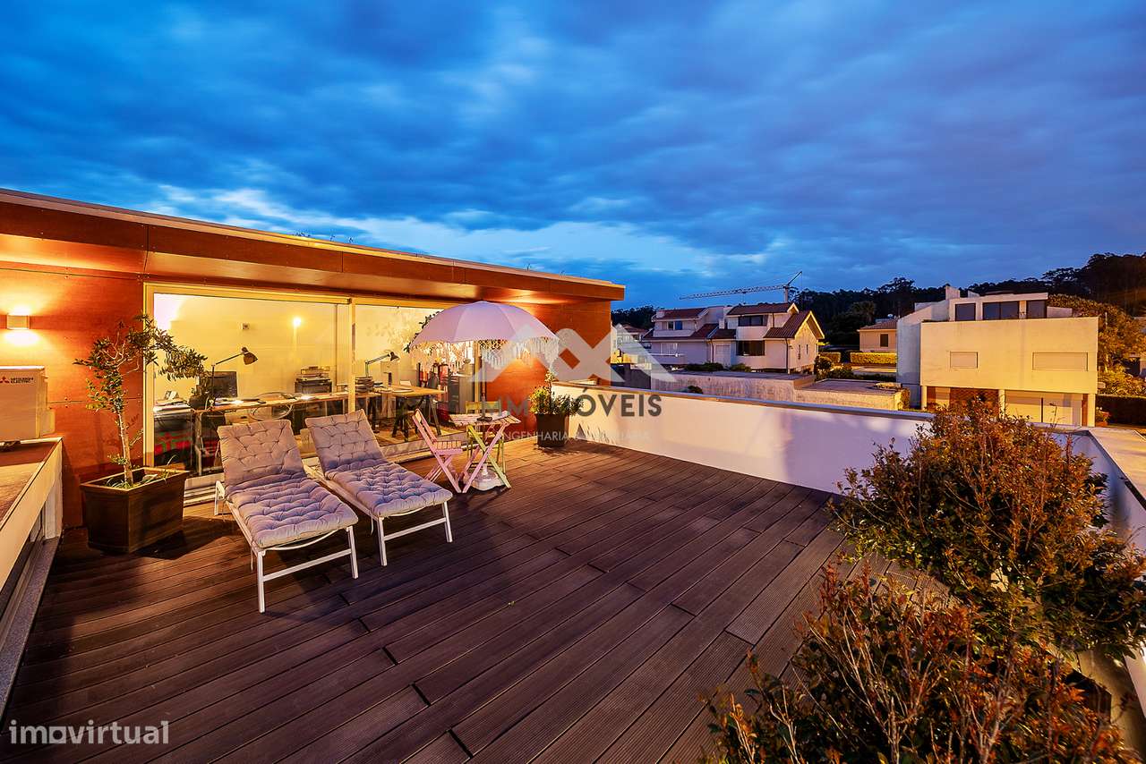 Moradia Lavra | Terraço Panorâmico Vista Mar | Jardins | Closet | Anex-26