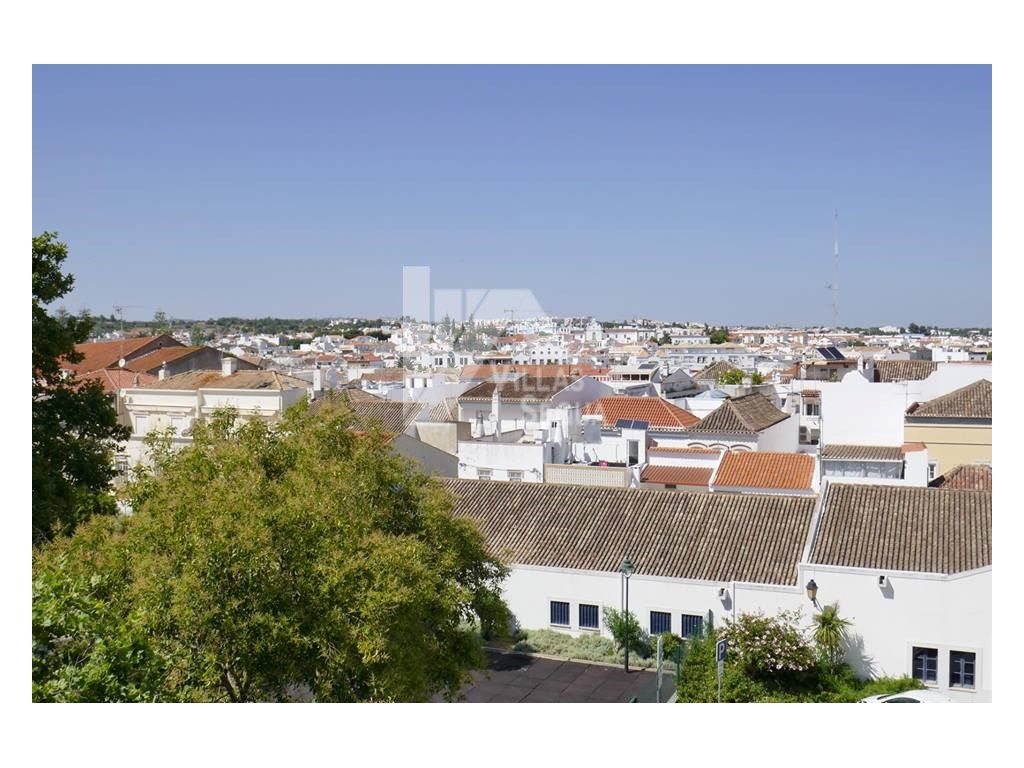 Apartamento T3 com fantástica vista no centro de Tavira