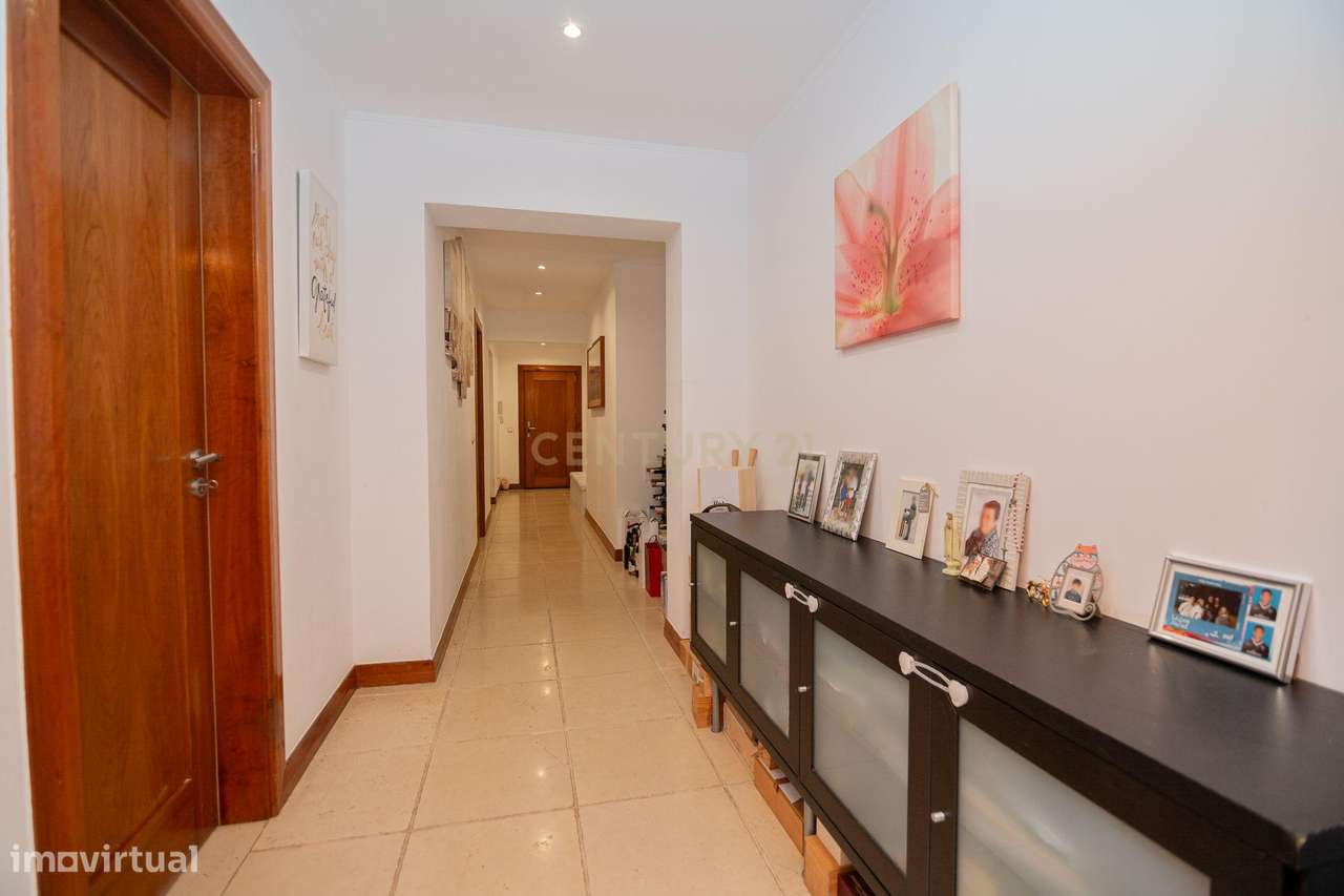 FABULOSO APARTAMENTO DE LUXO T2 DE GRANDES DIMENSÕES COM 2 LUGARES DE-21