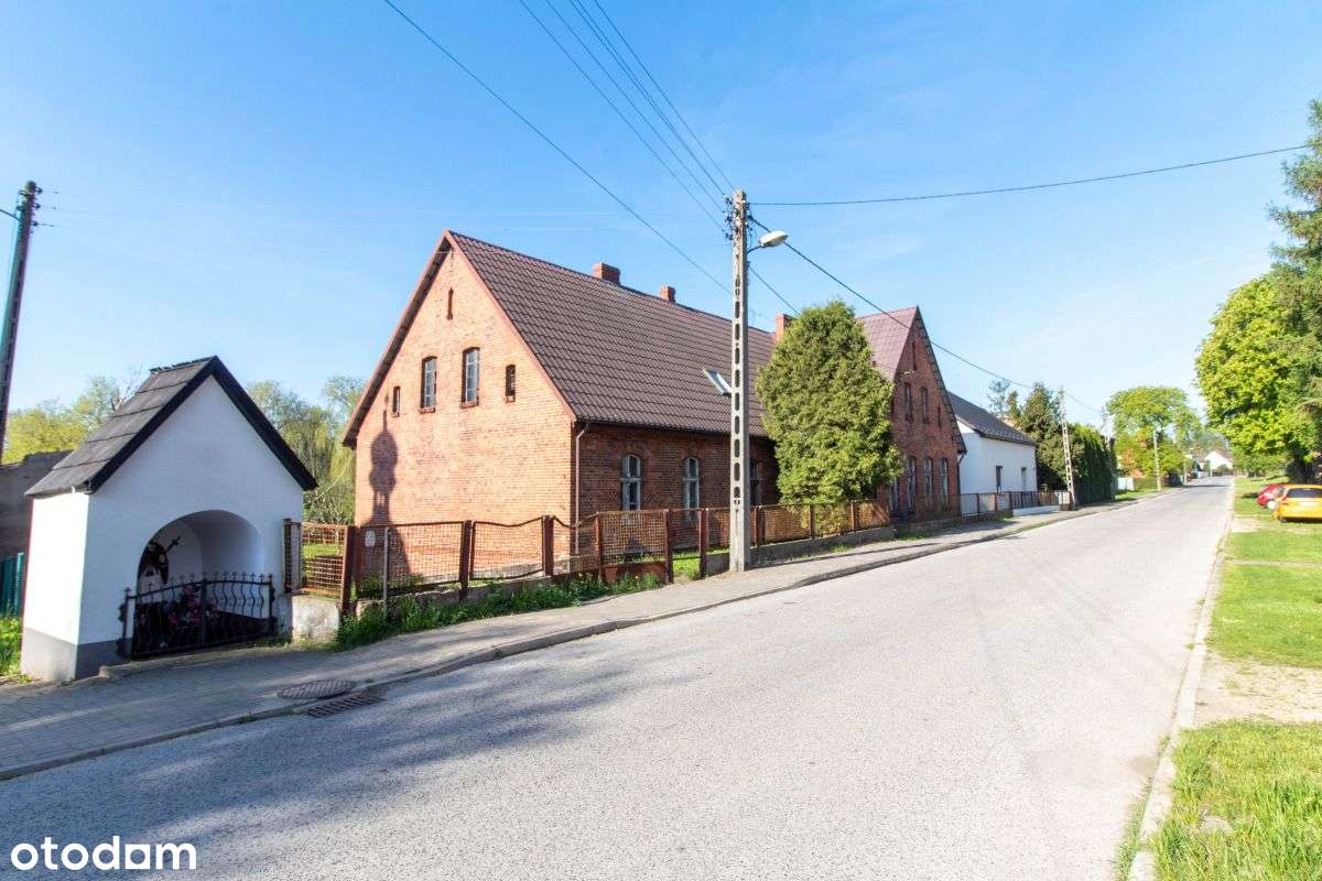 Duży klimatyczny dom z czerwonej cegły-5