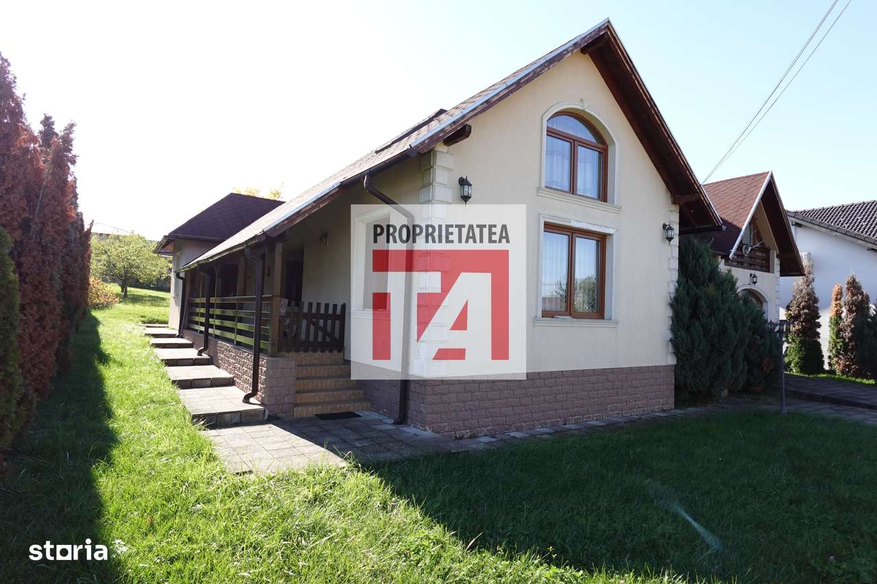 Casa spatioasa si teren de 1500mp Unguras-1