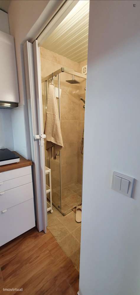 Estúdio - localizado em Ramalde Porto - Grande imagem: 2/6