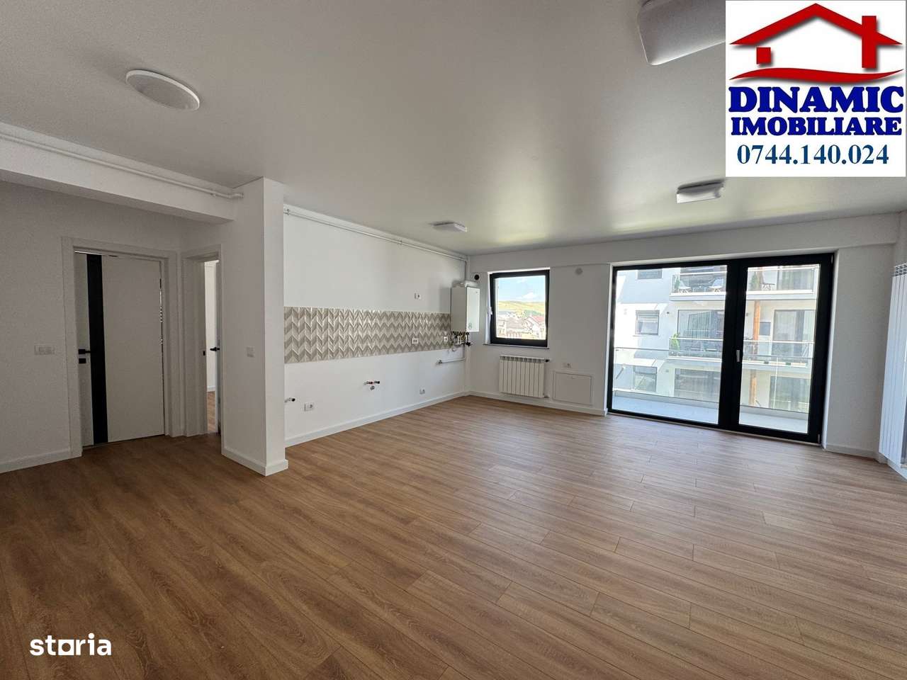 2 cam, et. 3/3, 60 mp, BLOC 6 FERMELOR , Preț 61 157 €+TVA 21% - Imagine principală: 4/7