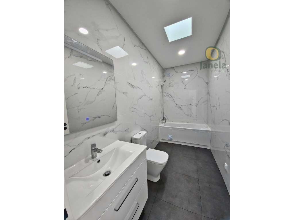 Moradia Nova com bons terraços - Grande imagem: 5/9