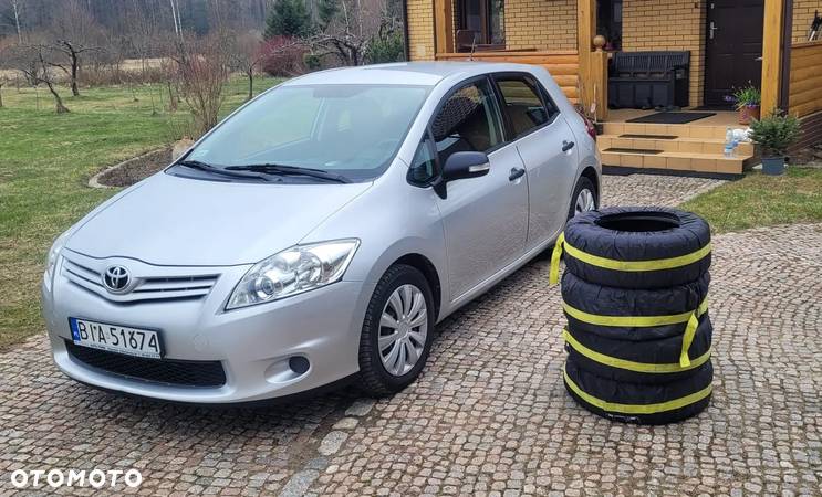 Toyota Auris 1.6 Luna Start - 1