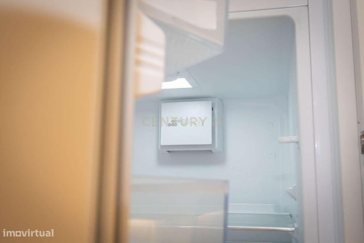 Apartamento T1 Novo, com Varanda Ampla e Lugar de Parqueamento, para A - Grande imagem: 4/54