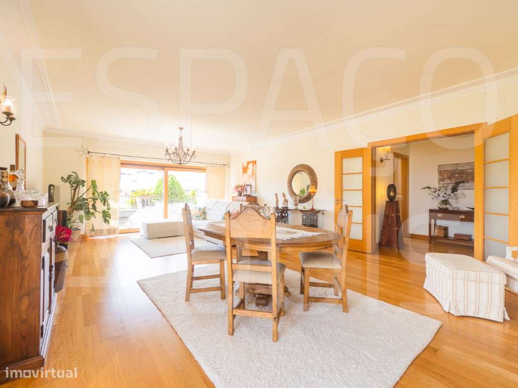 DESLUMBRANTE! Condomínio Privado com porteiro residente, vigilância...-22