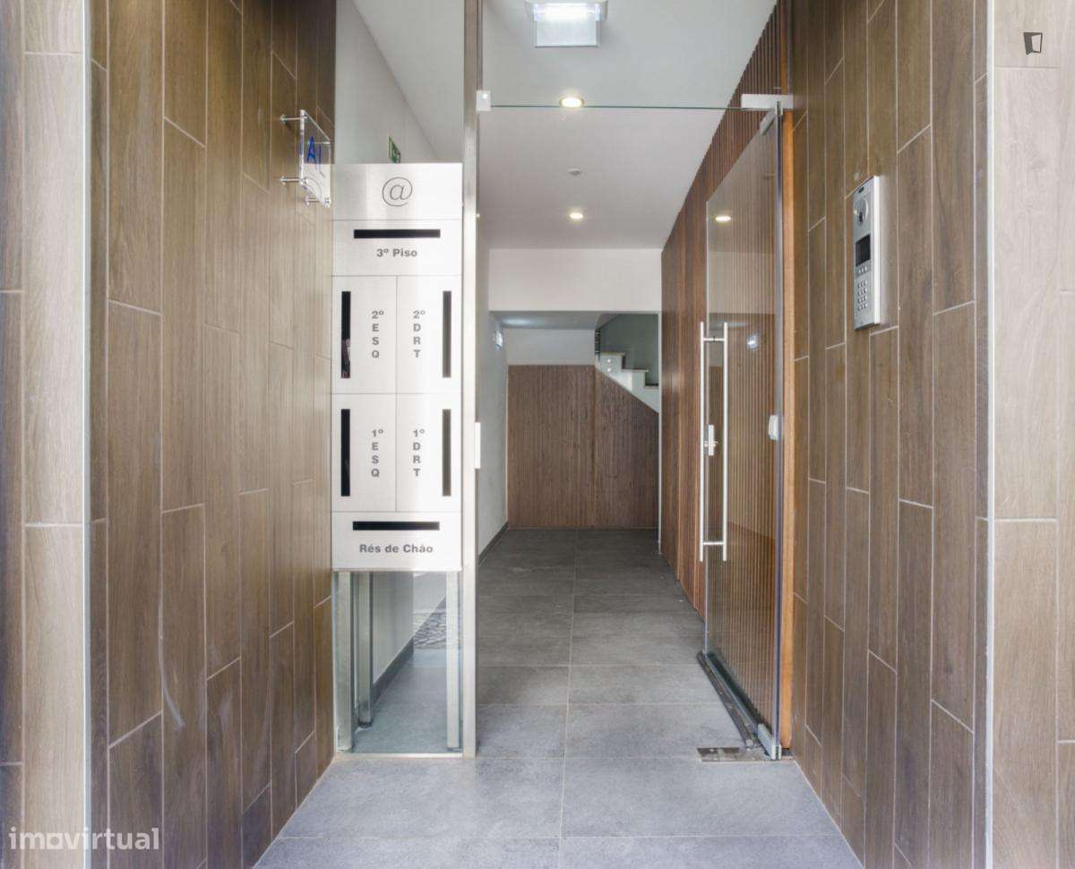 Apartamento com 2 quartos - localizado em Faro - Grande imagem: 5/8