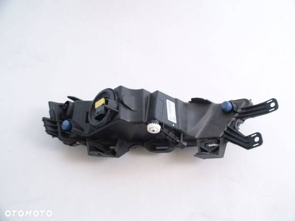 Skoda Rapid Halogen lewy 18r FL Lift - 2