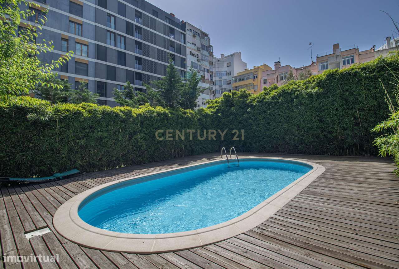 Apartamento T4 +1 com 272 m2 Vista Panorâmica em Lisboa e 3 Lugares de-38