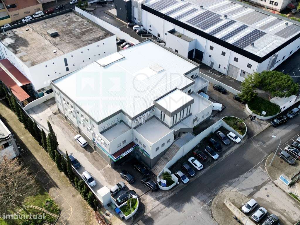 Espaçoso e funcional escritório com 600m2, em Carnaxide, Oeiras-59