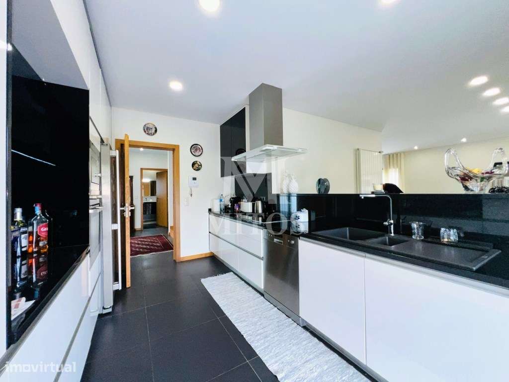 Moradia T4 para venda em Mazarefes - Viana do Castelo - Grande imagem: 3/25